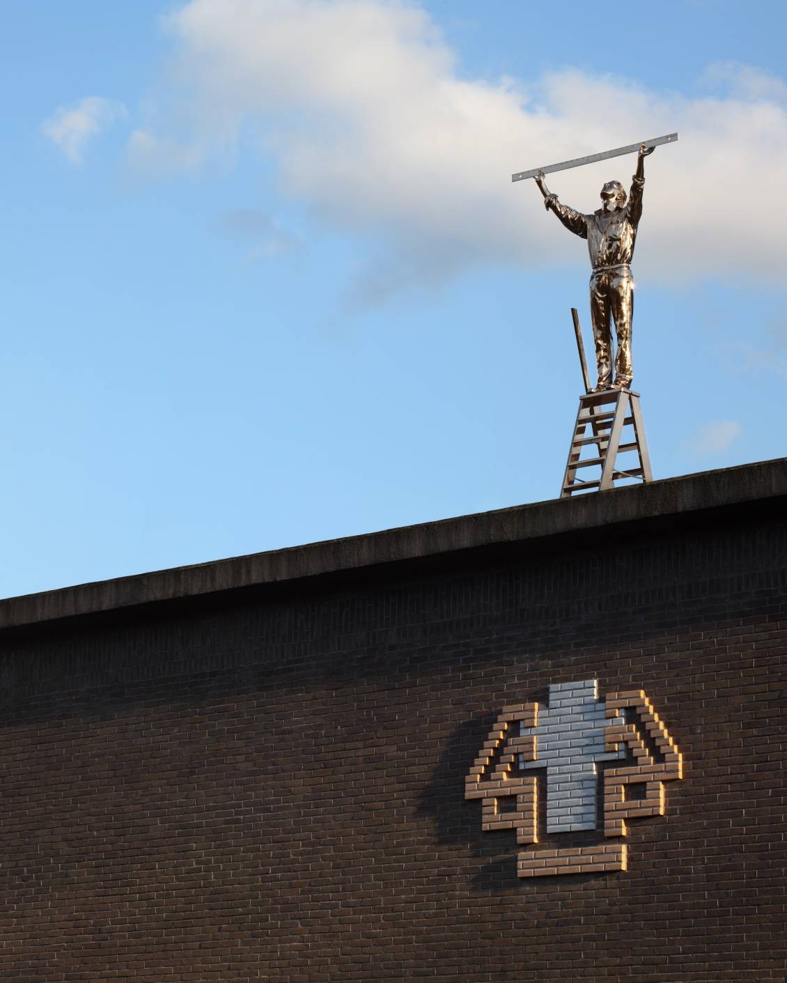 Jan Fabre, The man who measures the clouds, 1998